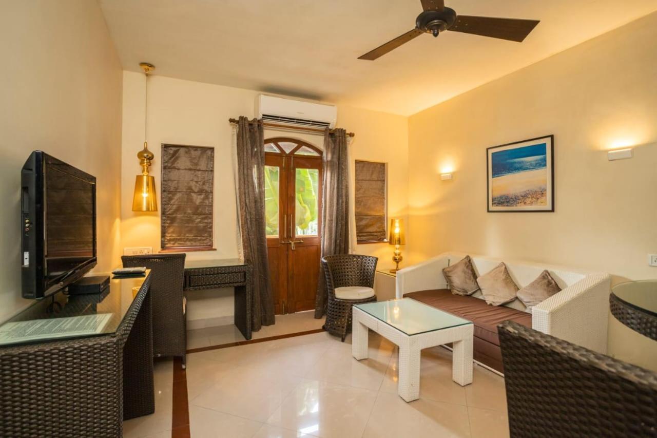 Holiday Goa Hotel Arpora Exterior photo