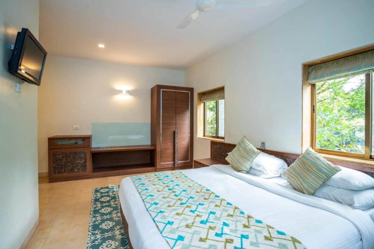 Holiday Goa Hotel Arpora Exterior photo