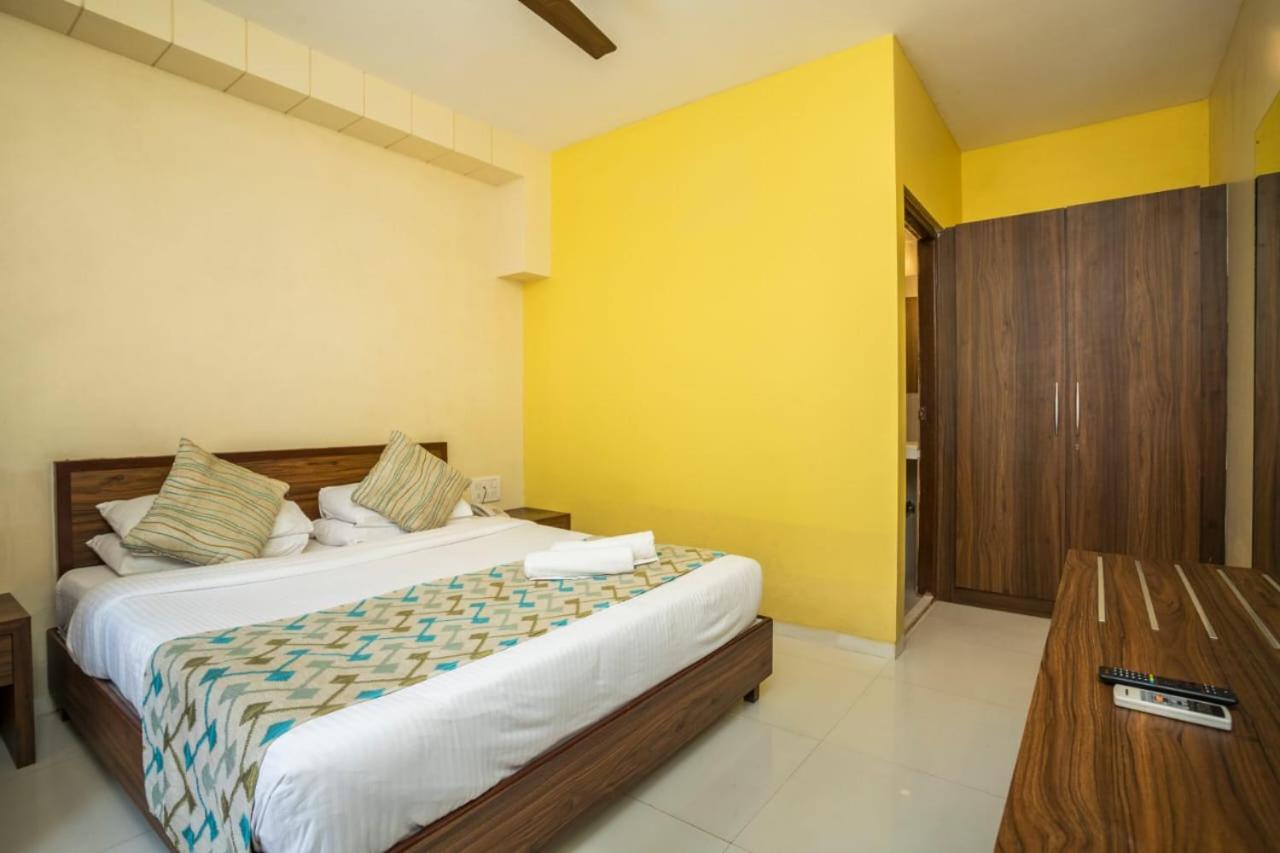Holiday Goa Hotel Arpora Exterior photo